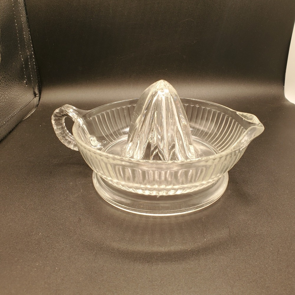 Juicer Vtg Clear Glass Reamer Ribbed Pressed Glass Orange Lemon Handle Spout 7.5